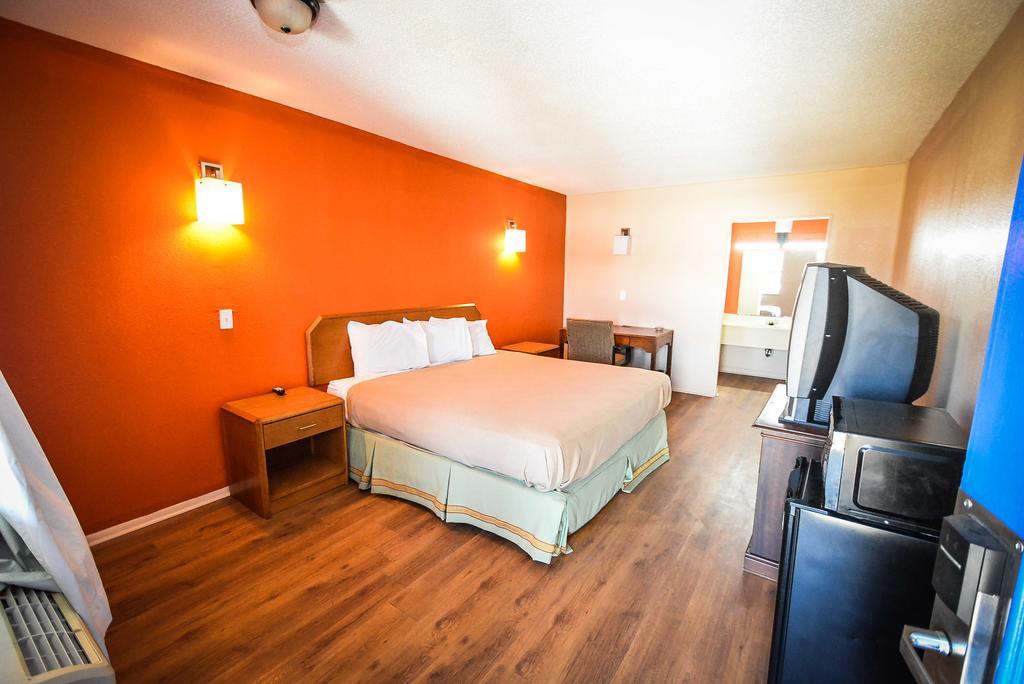 America'S Best Inn Montgomery مونتغومري المظهر الخارجي الصورة