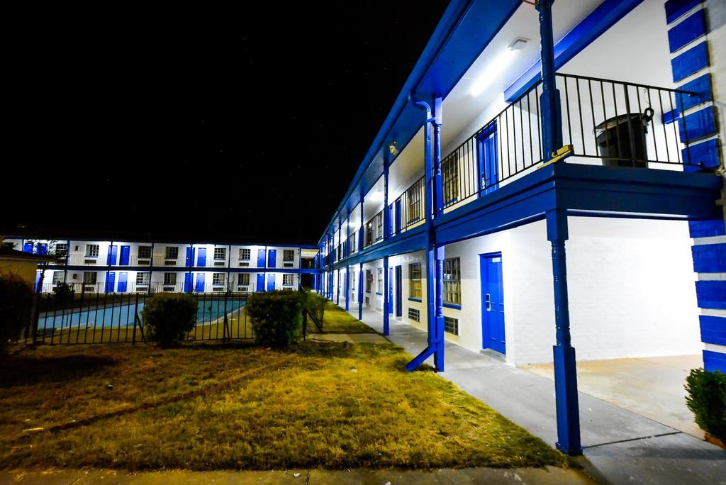 America'S Best Inn Montgomery مونتغومري المظهر الخارجي الصورة