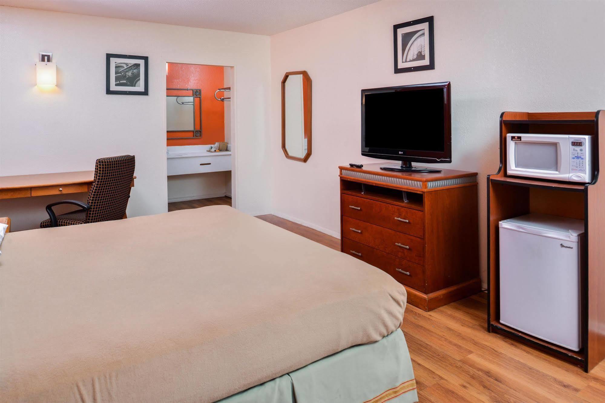 America'S Best Inn Montgomery مونتغومري المظهر الخارجي الصورة