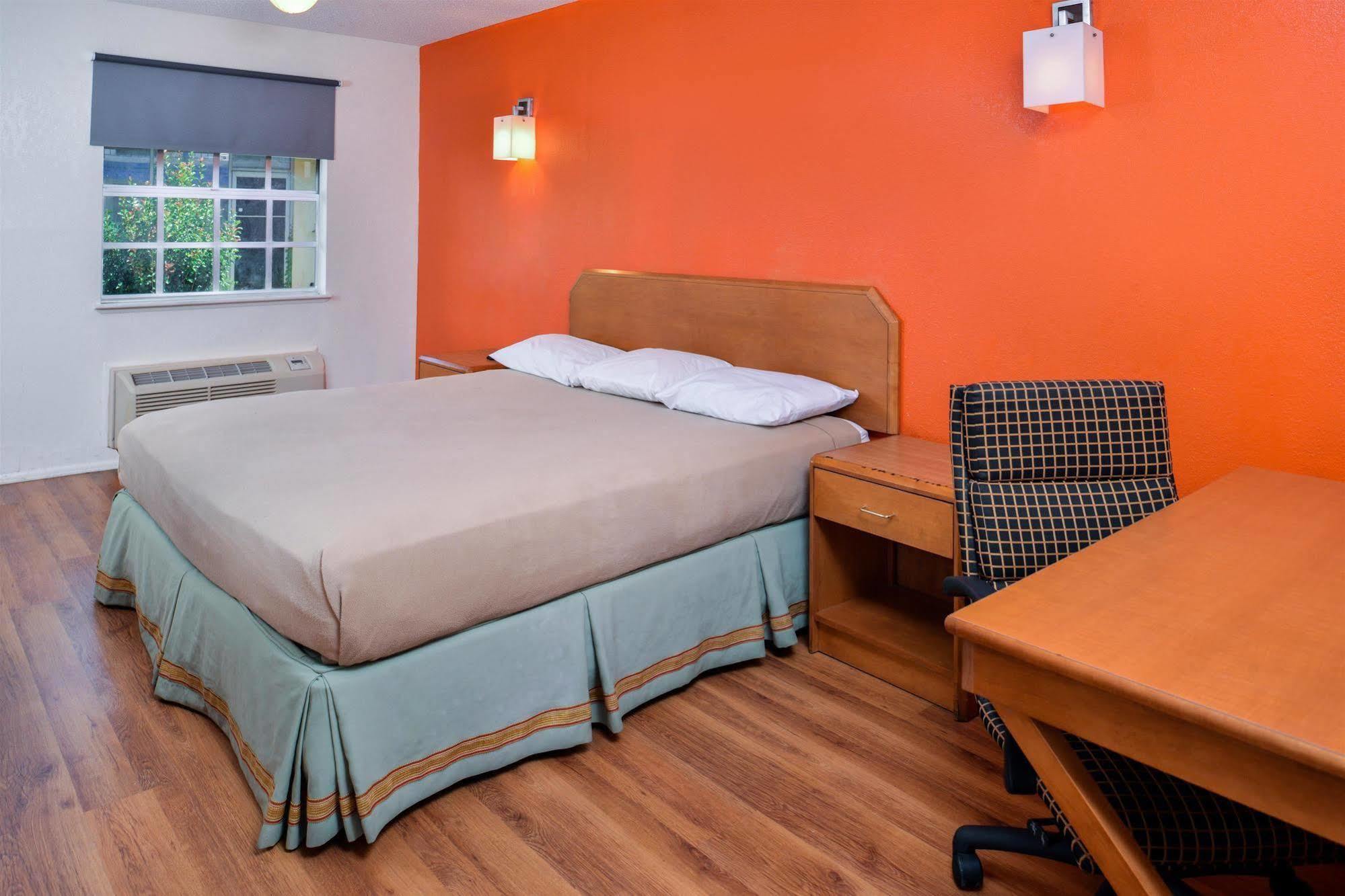 America'S Best Inn Montgomery مونتغومري المظهر الخارجي الصورة