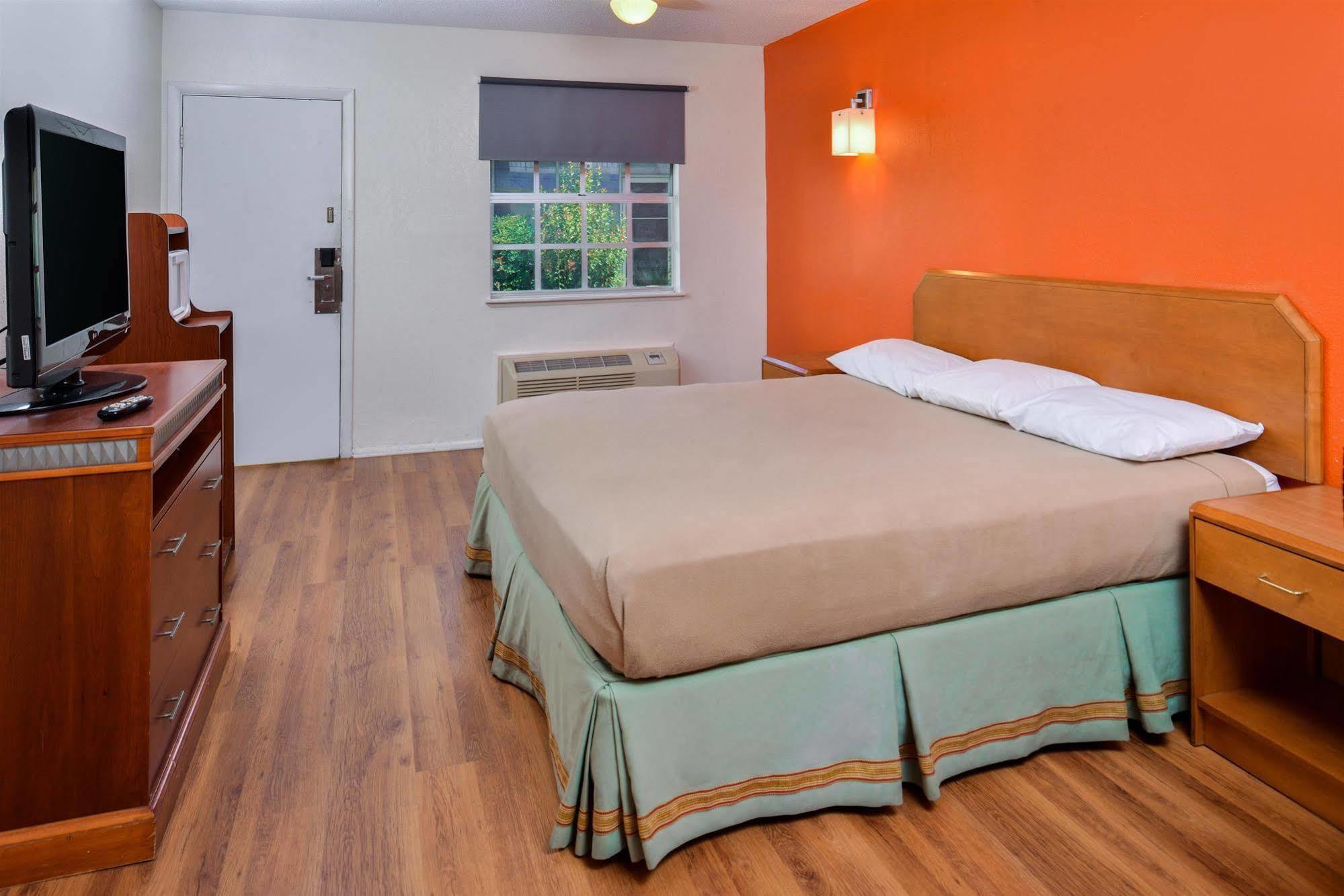 America'S Best Inn Montgomery مونتغومري المظهر الخارجي الصورة
