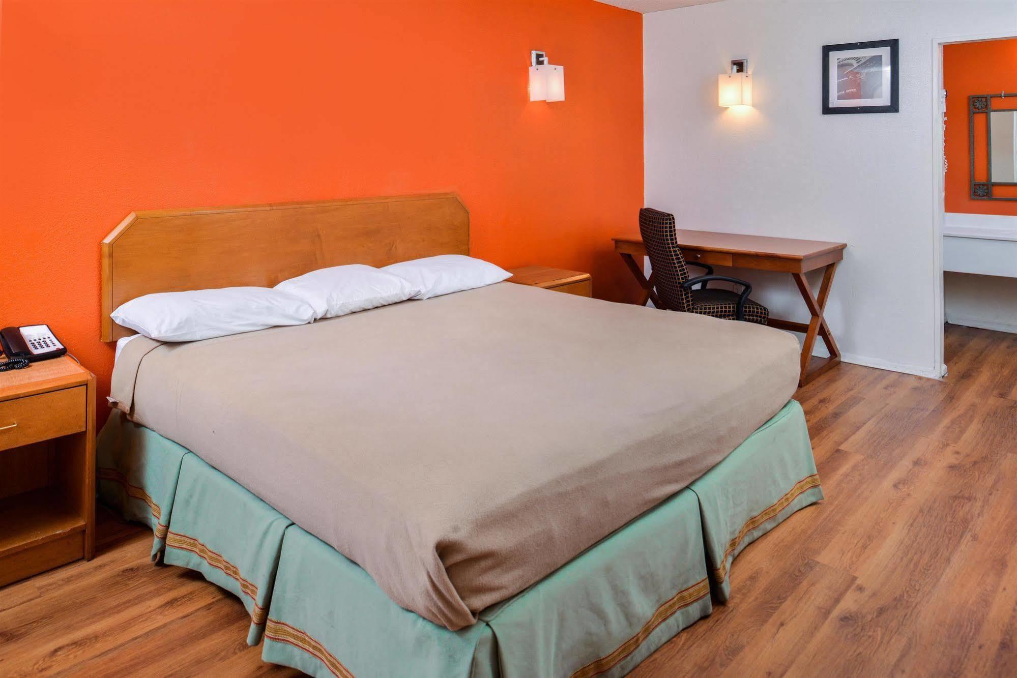 America'S Best Inn Montgomery مونتغومري المظهر الخارجي الصورة