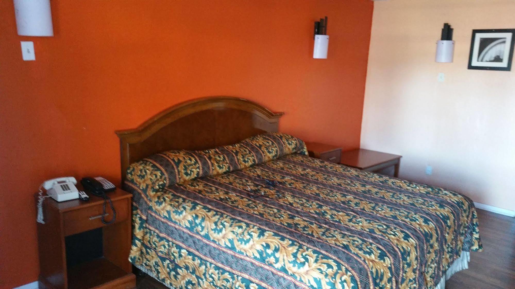 America'S Best Inn Montgomery مونتغومري المظهر الخارجي الصورة