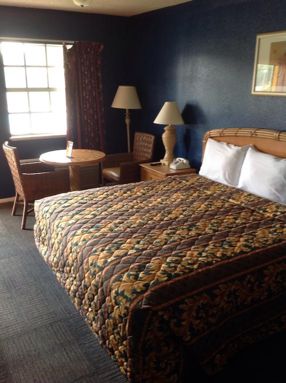 America'S Best Inn Montgomery مونتغومري الغرفة الصورة