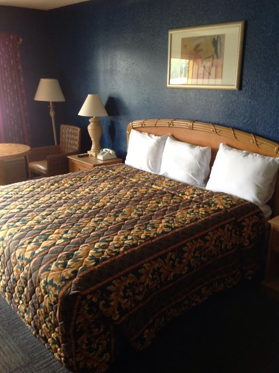 America'S Best Inn Montgomery مونتغومري المظهر الخارجي الصورة