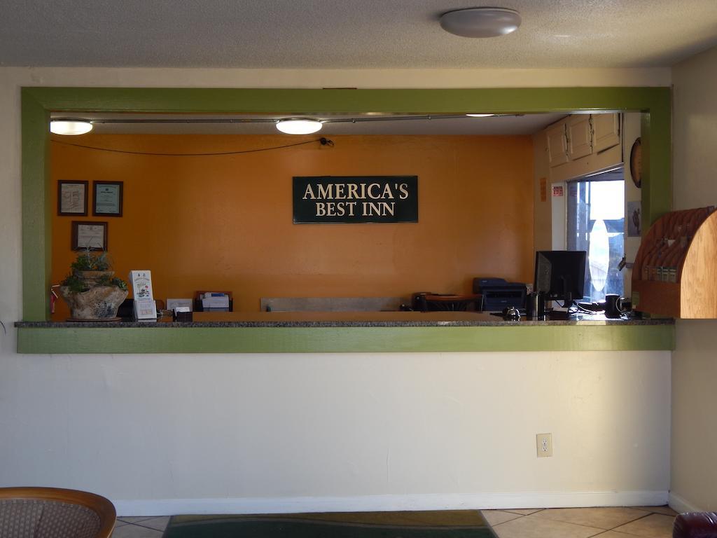 America'S Best Inn Montgomery مونتغومري المظهر الخارجي الصورة